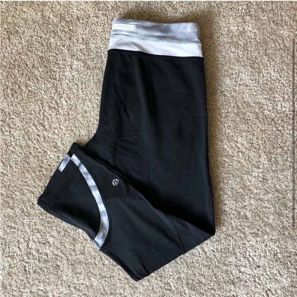 Lululemon Crop Leggings Bundle of Two - Picture 4 of 7